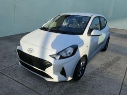 Weiß Neu 2024 Hyundai i10 Select Kleinwagen | 18.199 € (Etwas zu teuer)