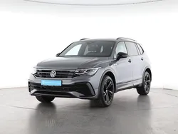 Platinum grey (metallic) Gebraucht 2024 VW Tiguan Allspace R-line SUV | 41.780 € (Etwas zu teuer)