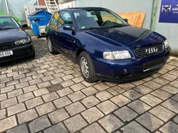 Blau Gebraucht 2000 Audi A3 Kleinwagen | 1.690 € (Fairer Preis)