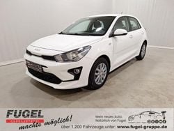 (ud) schneeweiss Gebraucht 2022 Kia Rio Edition 7 Limousine | 13.499 € (Fairer Preis)