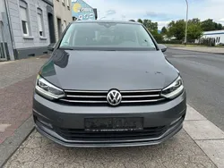 Grau Gebraucht 2017 VW Touran Sound Van / Kleinbus | 13.900 € (Fairer Preis)