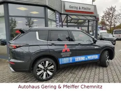 Grau Neu 2025 Mitsubishi Outlander P-HEV Top SUV | 56.450 €