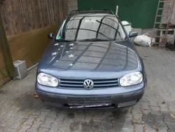 Grau Gebraucht 1999 VW Golf IV Edition Kombi | 1.898 € (Fairer Preis)