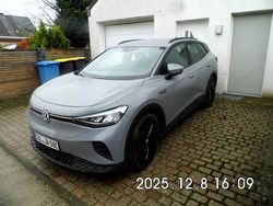 Grau Gebraucht 2023 VW ID.4 Pure SUV | 22.712 € (Superpreis)