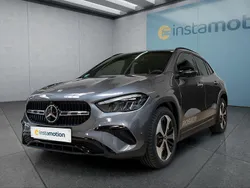 Grau Gebraucht 2025 Mercedes GLA180 SUV | 40.849 € (Teuer)