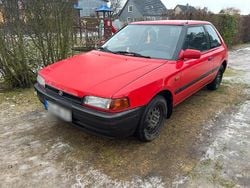 Rot Gebraucht 1992 Mazda 323 Kleinwagen | 1.700 €