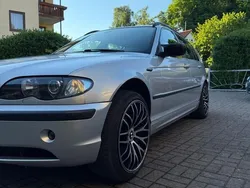 Silber Gebraucht 2003 BMW 320 Kombi | 2.900 € (Fairer Preis)
