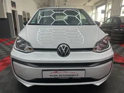 Weiß Gebraucht 2021 VW up! Basis Kleinwagen | 7.890 € (Guter Preis)