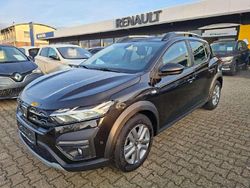 Perlmuttschwarz Gebraucht 2022 Dacia Sandero Comfort Limousine | 12.900 € (Fairer Preis)
