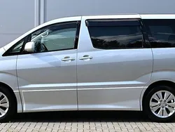Silber Gebraucht 2003 Toyota Alphard Van / Kleinbus | 18.900 €