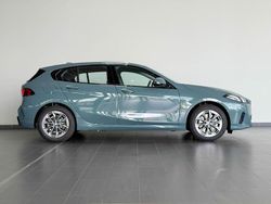 Gruen Neu 2025 BMW 120 Performance Kleinwagen | 33.590 € (Guter Preis)