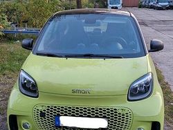 Grün Gebraucht 2024 Smart ForTwo Electric Drive Kleinwagen | 17.900 € (Teuer)