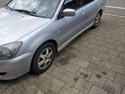 Grau Gebraucht 2004 Mitsubishi Lancer Comfort Edition Limousine | 1.900 € (Fairer Preis)