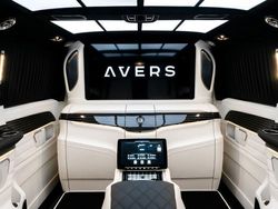 Schwarz Gebraucht 2024 Mercedes V300 Van / Kleinbus | 285.600 €