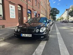 Schwarz Gebraucht 2006 Mercedes E350 Avantgarde Limousine | 12.900 € (Teuer)