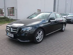 Schwarz Gebraucht 2017 Mercedes E220 Limousine | 20.500 € (Guter Preis)