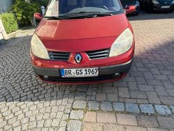 Rot Gebraucht 2005 Renault Scénic II Dynamique Van / Kleinbus | 1.200 € (Guter Preis)