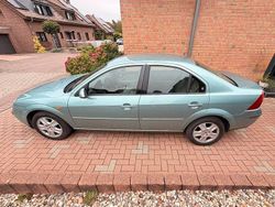 Grün Gebraucht 2001 Ford Mondeo Ghia Limousine | 1.400 € (Fairer Preis)