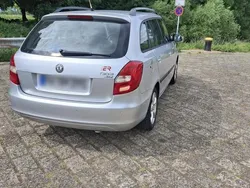 Silber Gebraucht 2008 Skoda Fabia Kombi | 2.400 €