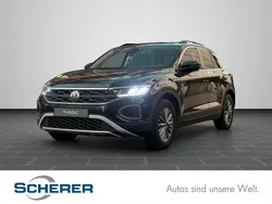 Deep black perleffekt (metallic) Neu 2025 VW T-Roc Life SUV | 26.190 €