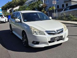 Weiß Gebraucht 2010 Subaru Legacy Kombi | 5.990 € (Teuer)