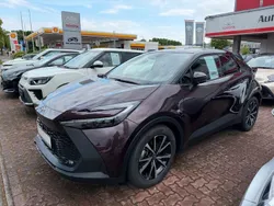 Violett Gebraucht 2024 Toyota C-HR Team SUV | 32.880 € (Etwas zu teuer)
