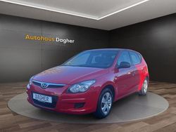 Rot Gebraucht 2010 Hyundai i30 Classic Limousine | 4.950 € (Fairer Preis)