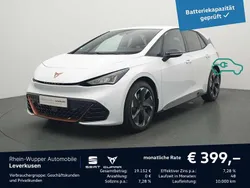 Weiss / eisweiß (metallic) Gebraucht 2024 Cupra Born Kleinwagen | 33.980 € (Guter Preis)