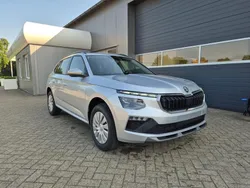 Brillantsilber metallic Neu 2025 Skoda Kamiq Selection SUV | 25.970 € (Guter Preis)