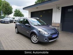 Blau Gebraucht 2009 Renault Clio II Dynamique Limousine | 3.999 € (Etwas zu teuer)