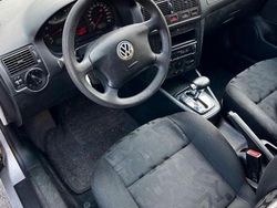 Silber Gebraucht 2000 VW Golf IV Kleinwagen | 1.800 €