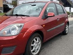Rot Gebraucht 2007 Ford Fiesta Fun X Kleinwagen | 1.050 € (Guter Preis)