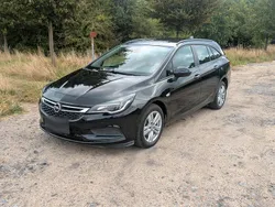 Schwarz Gebraucht 2018 Opel Astra Kombi | 7.000 € (Guter Preis)