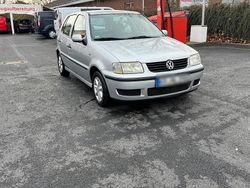 Silber Gebraucht 2002 VW Polo SUV | 1.700 €