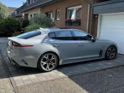 Grau Gebraucht 2019 Kia Stinger Limousine | 29.000 € (Guter Preis)