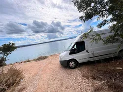 Weiß Gebraucht 2010 Ford Transit Tourneo Van / Kleinbus | 15.000 €