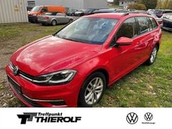 Rot Gebraucht 2018 VW Golf VIII Comfortline Kombi | 8.700 € (Guter Preis)