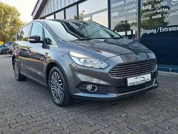 Magneticgrau Gebraucht 2019 Ford S-MAX Titanium Van / Kleinbus | 19.490 € (Guter Preis)