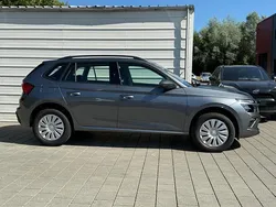 Graphitegrau metallic graphitegrau metallic Neu 2025 Skoda Kamiq Essence SUV | 25.229 € (Guter Preis)