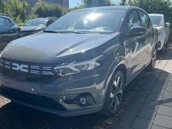 Grau Neu 2025 Dacia Sandero Expression Kleinwagen | 18.690 € (Guter Preis)