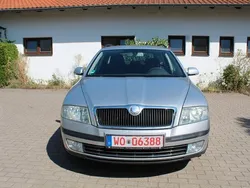 Silber Gebraucht 2006 Skoda Octavia Ambiente Kombi | 2.890 € (Fairer Preis)