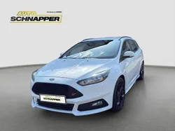 Weiß Gebraucht 2017 Ford Focus ST Limousine | 14.280 € (Guter Preis)