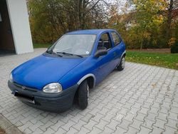 Blau Gebraucht 1996 Opel Corsa Eco Kleinwagen | 600 € (Guter Preis)