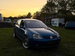 Blau Gebraucht 2005 VW Golf V R Kleinwagen | 3.300 € (Etwas zu teuer)