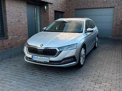 Silber Gebraucht 2021 Skoda Octavia First Edition Kombi | 19.500 € (Etwas zu teuer)