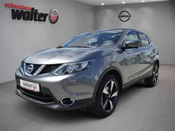 Grau Gebraucht 2016 Nissan Qashqai N-Connecta SUV | 13.990 € (Fairer Preis)