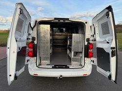 Weiß Gebraucht 2021 Opel Vivaro Edition Van | 25.999 € (Teuer)