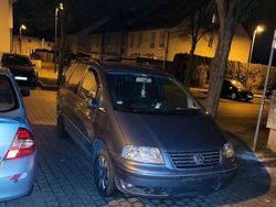 Beige Gebraucht 2008 VW Sharan Van / Kleinbus | 2.700 €