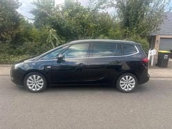 Schwarz Gebraucht 2015 Opel Zafira Tourer Van / Kleinbus | 7.399 € (Guter Preis)