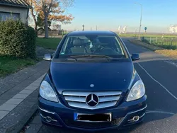 Blau Gebraucht 2009 Mercedes B170 Van / Kleinbus | 2.800 € (Guter Preis)